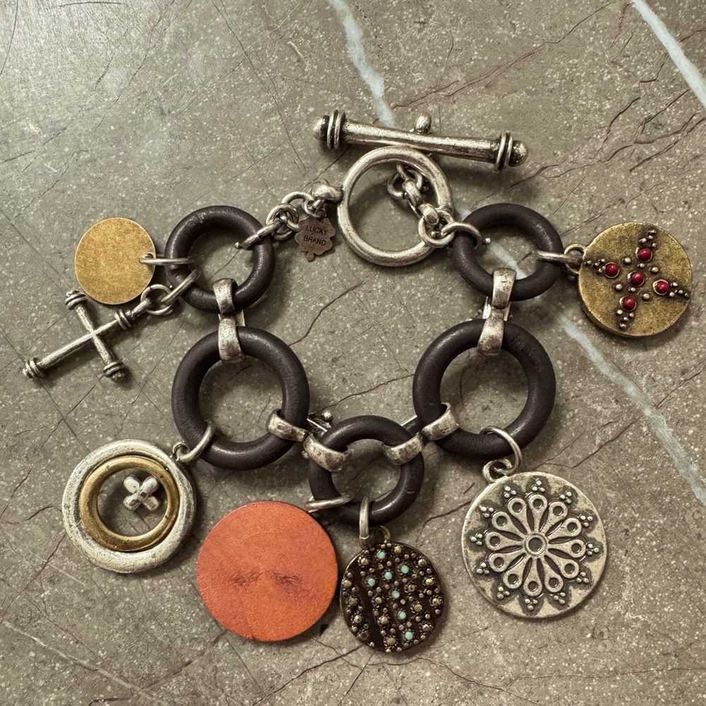 NWOT Lucky Brand bracelet